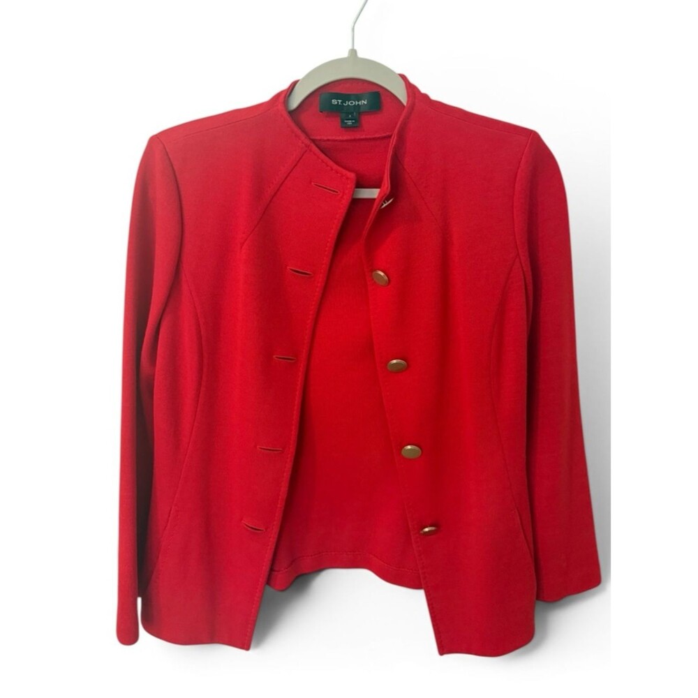 ST. JOHN Collection Red Santana Knit Jacket – Gold Crest Buttons – Size 2 – SP13